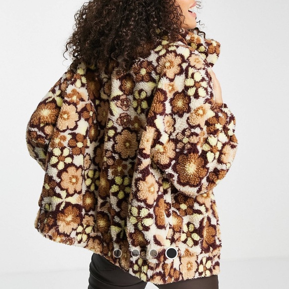 ASOS Reclaimed Vintage inspired fleece in floral print - Picture 2 of 4